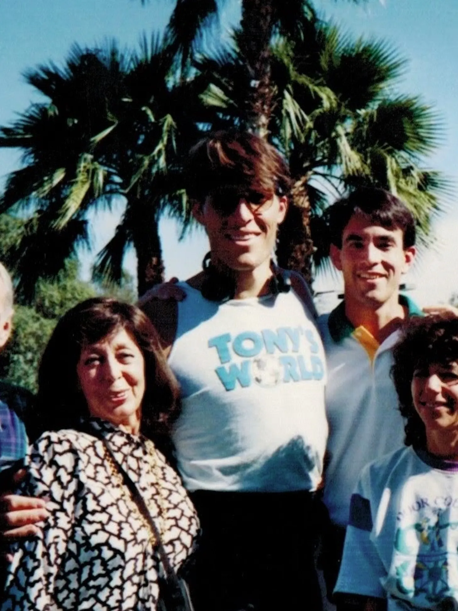 Jorge Cruise with his mother Gloria and the Robbins family — 1995