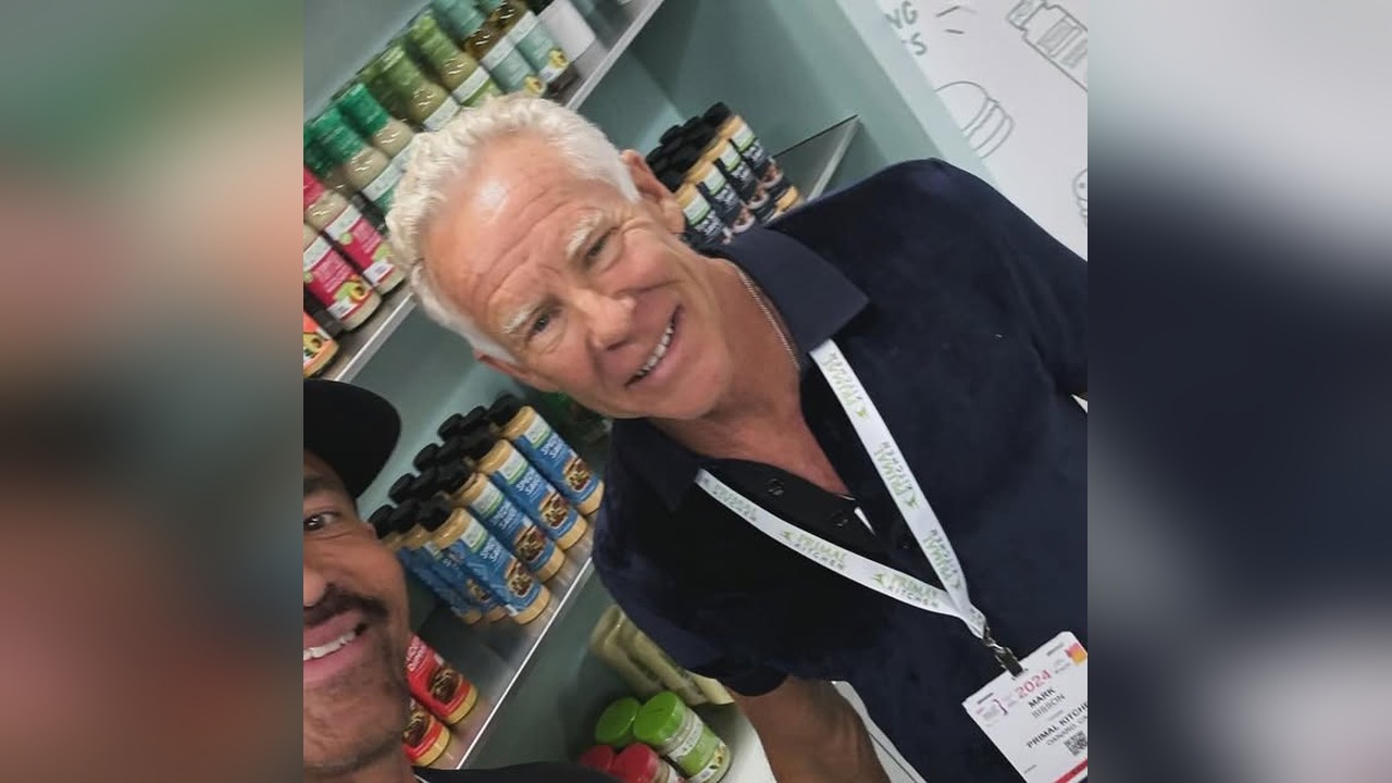 Jorge Cruise with Mark Sisson backstage at Expo West