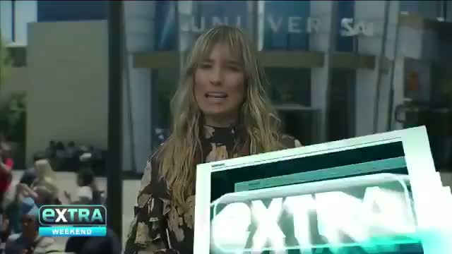 Jorge Cruise interviewed on the EXTRA stage about The 3 Choices
